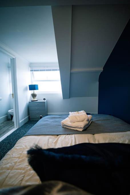 The Beach Suite - Top Floor With Easy Invest Lowestoft Exterior photo